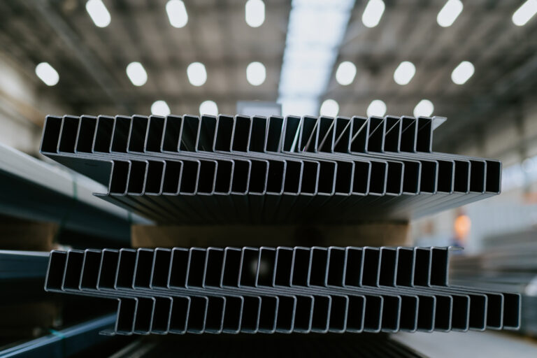 polski-producent-ksztaltownikow-zimnogietych-rbt-w-zgierzu-7-768×512